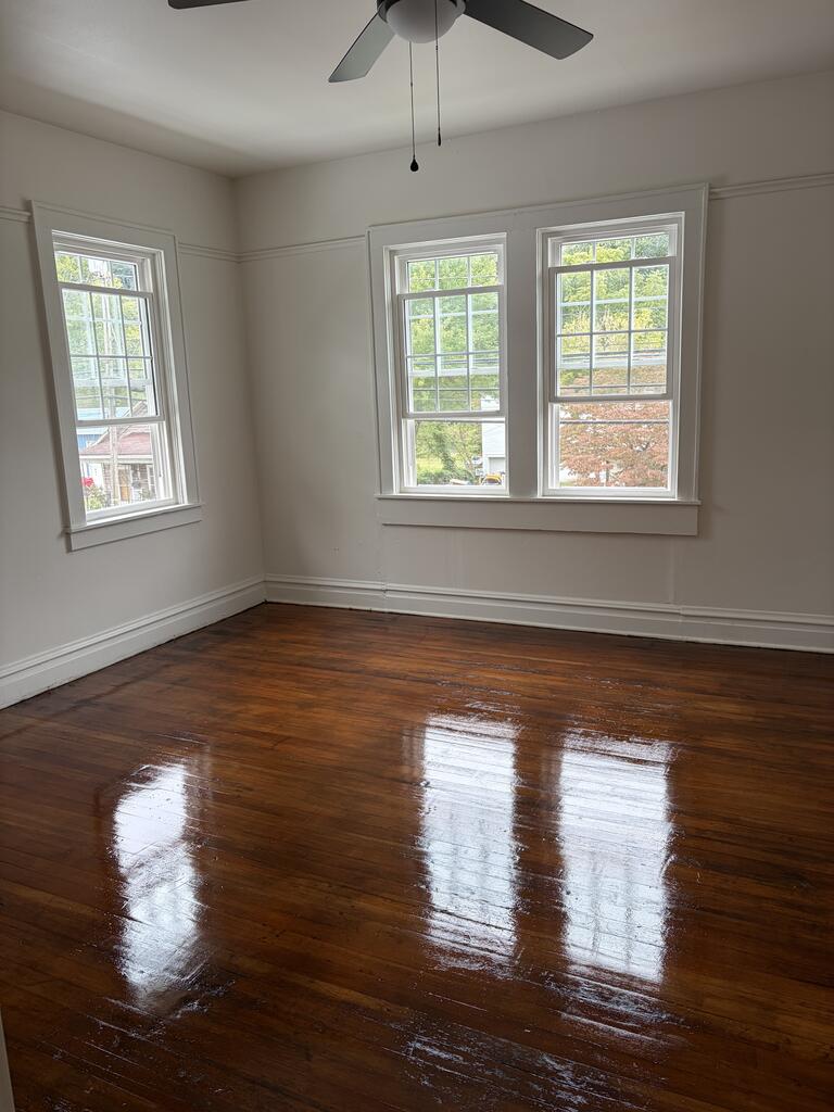 277 Main Street Hinton, WV 25951 - Photo 25 of 39 Gallery Image 25