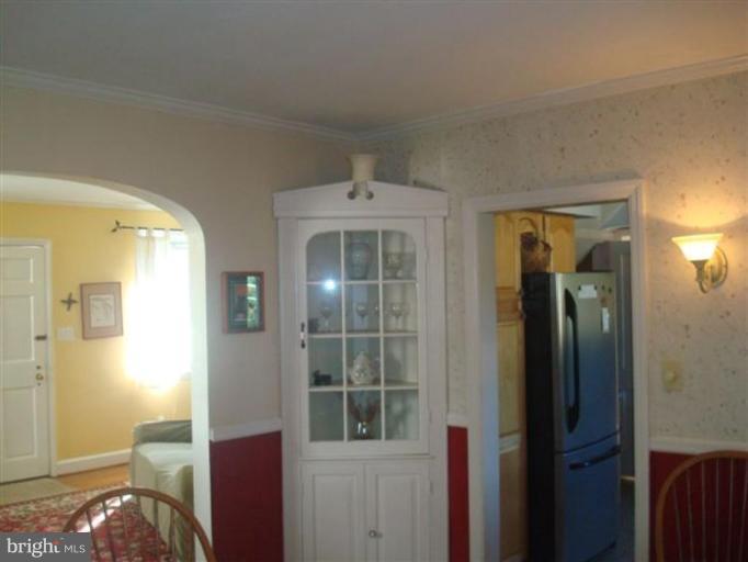 33 Tanglewood Road Catonsville, MD 21228 - Photo 9 of 19 Dining Room