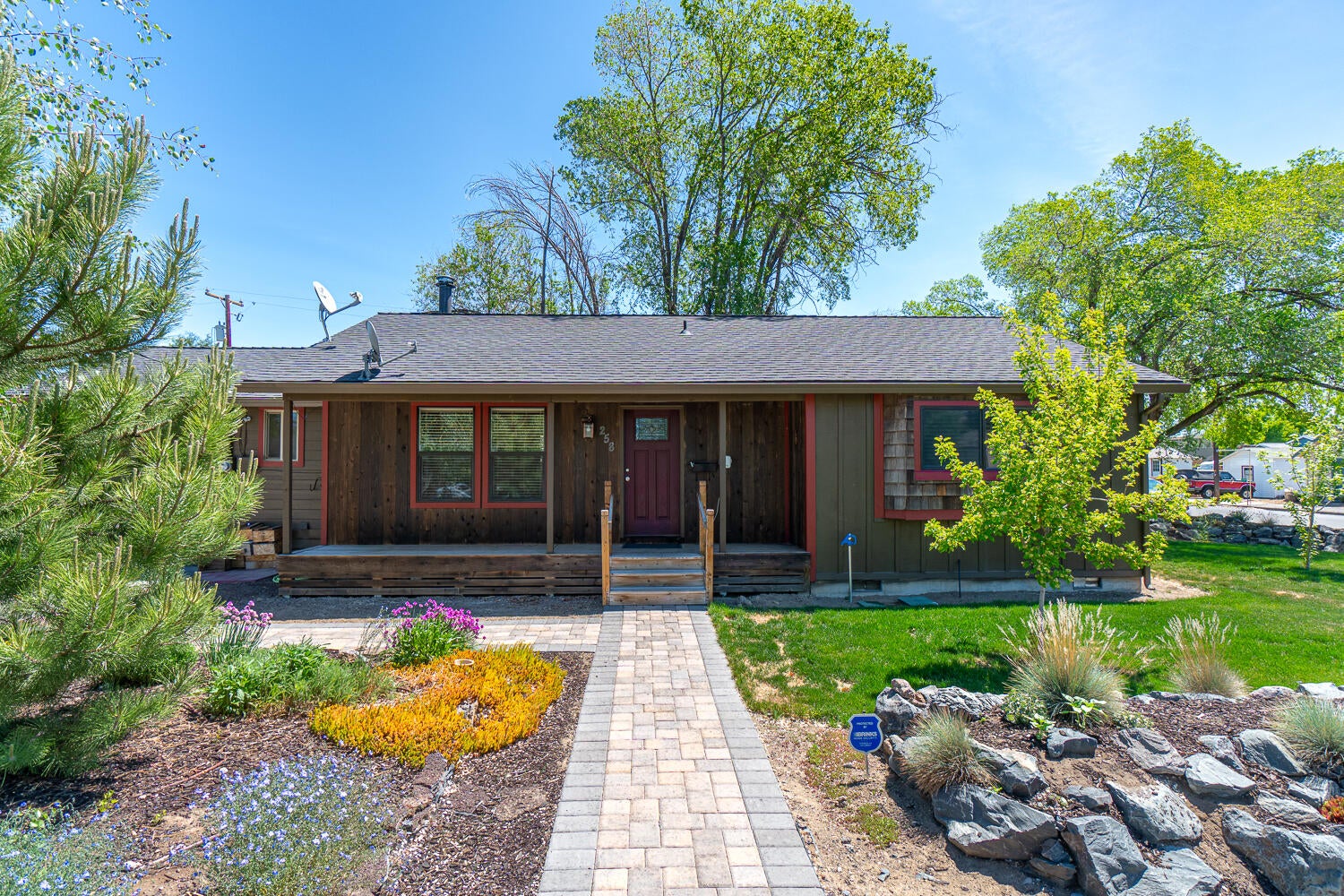 258 Southwest 12th Street Redmond, OR 97756 - Photo 1 of 17 Front Approach