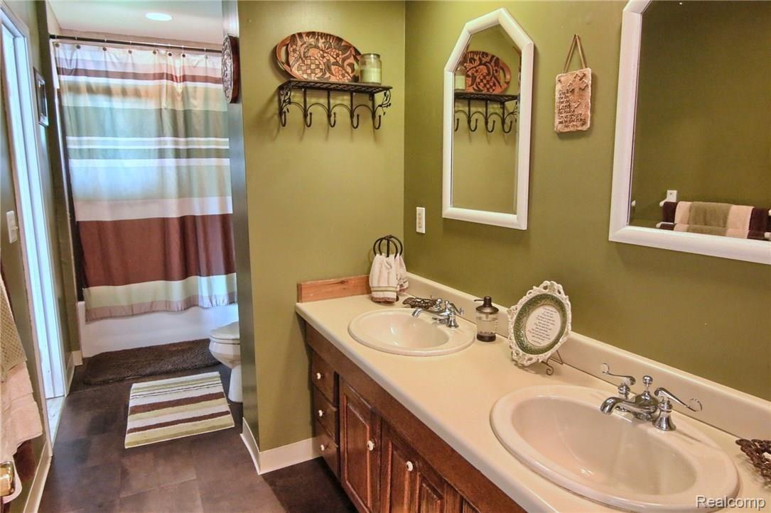 38290 Ruedisale Street New Baltimore, MI 48047 - Photo 25 of 28 025.jpg