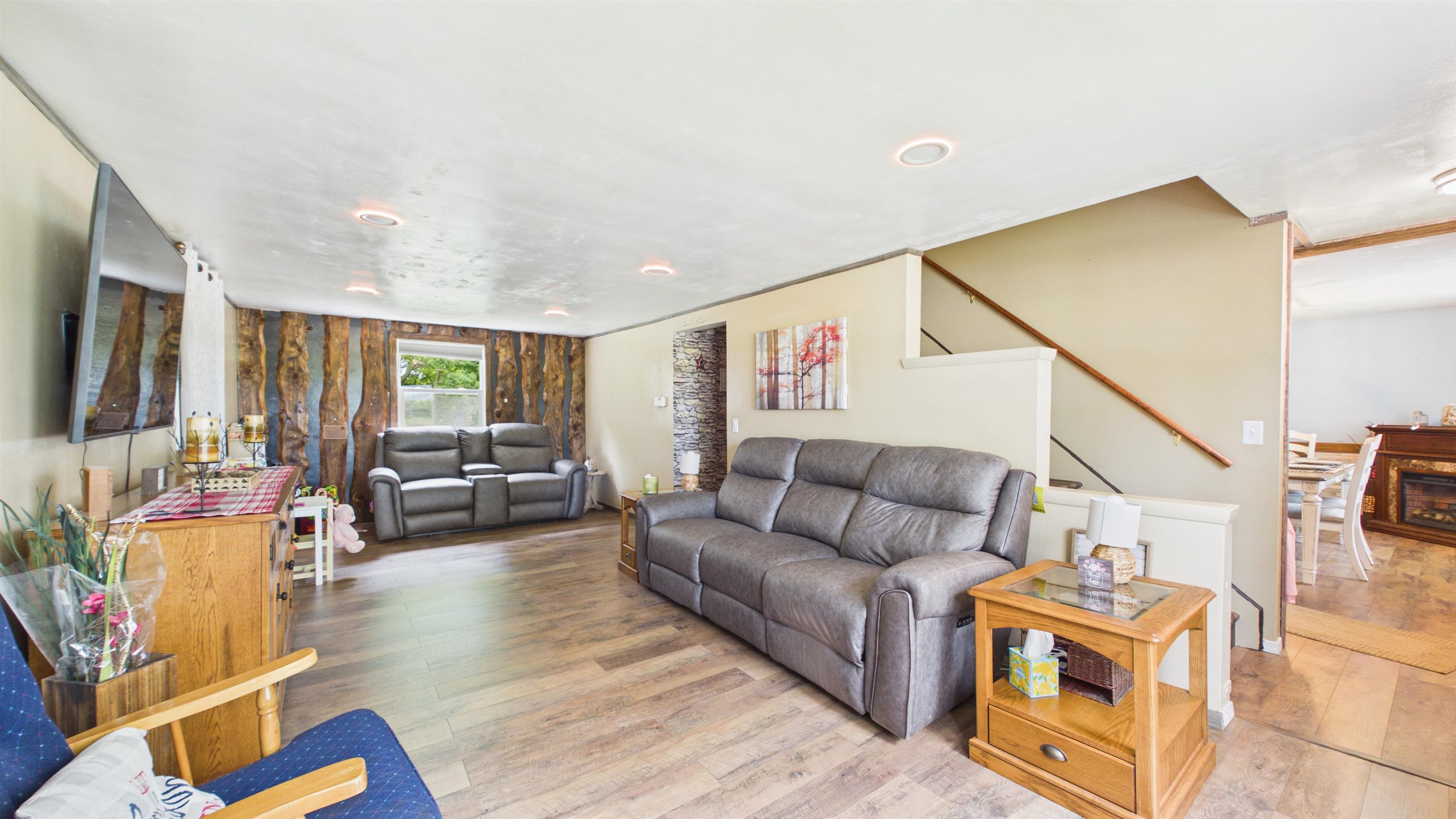 4020 North Ballard Road Appleton, WI 54913 - Photo 8 of 50