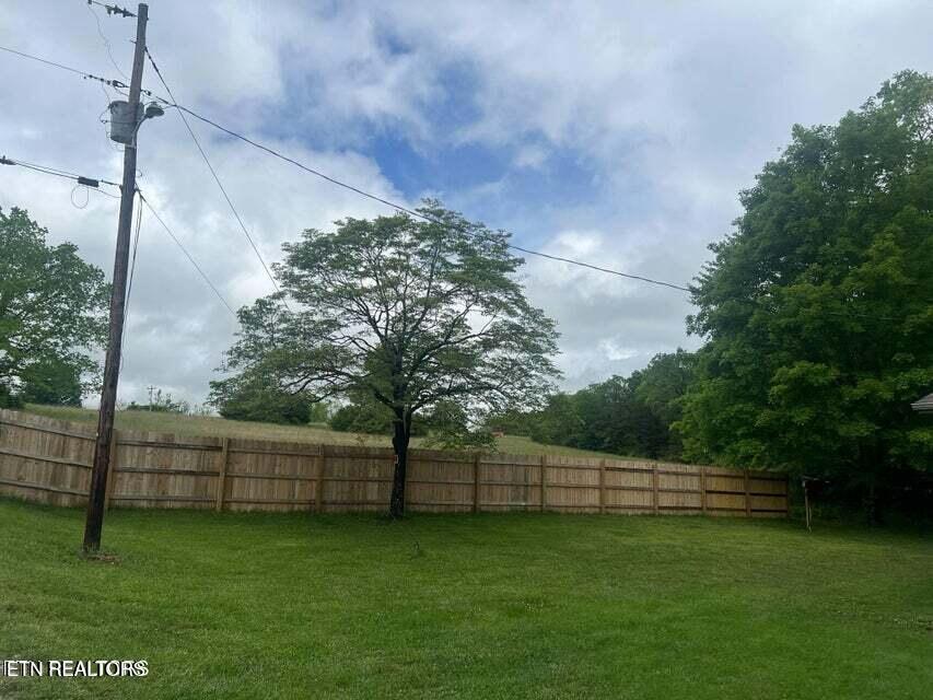 798 Lawson Road Crossville, TN 38571 - Photo 5 of 49 05