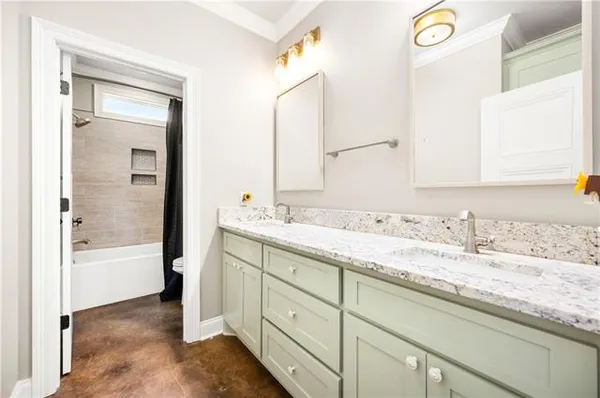 $379,000 | 313 St Landry Drive, Pineville, LA 71360