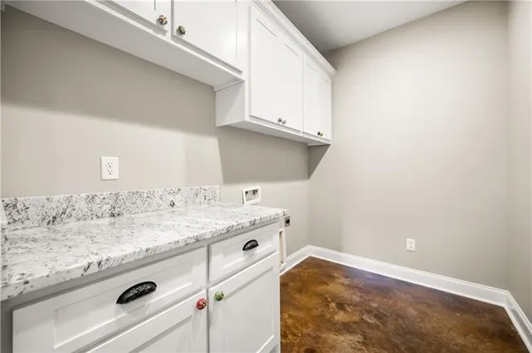 $379,000 | 313 St Landry Drive, Pineville, LA 71360