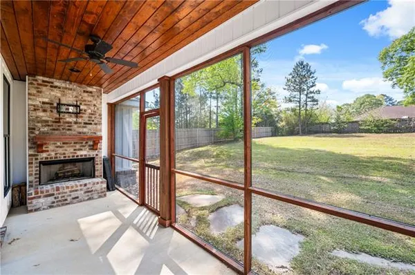 $379,000 | 313 St Landry Drive, Pineville, LA 71360