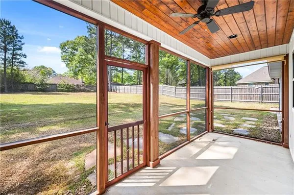 $379,000 | 313 St Landry Drive, Pineville, LA 71360