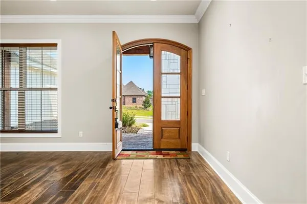 $379,000 | 313 St Landry Drive, Pineville, LA 71360