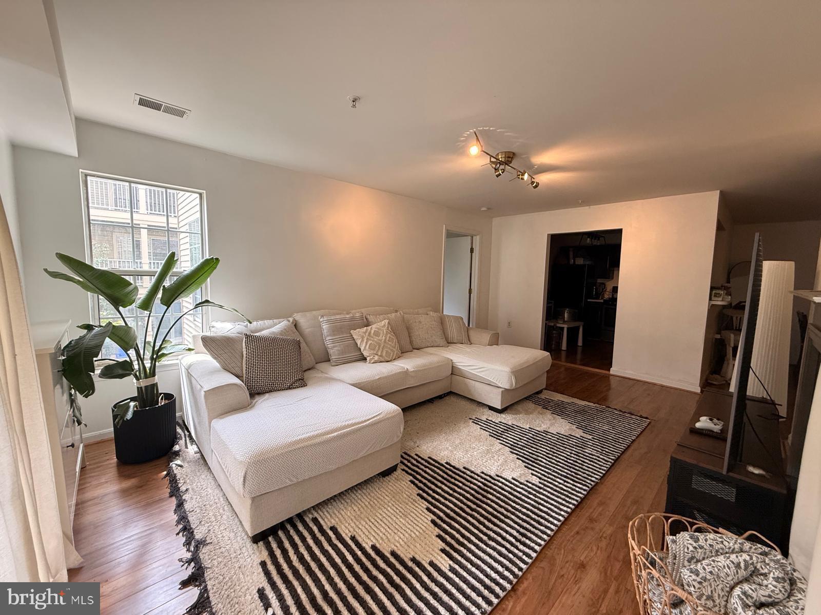 1043 Gardenview Loop, Unit 203 Woodbridge, VA 22191 - Photo 30 of 56