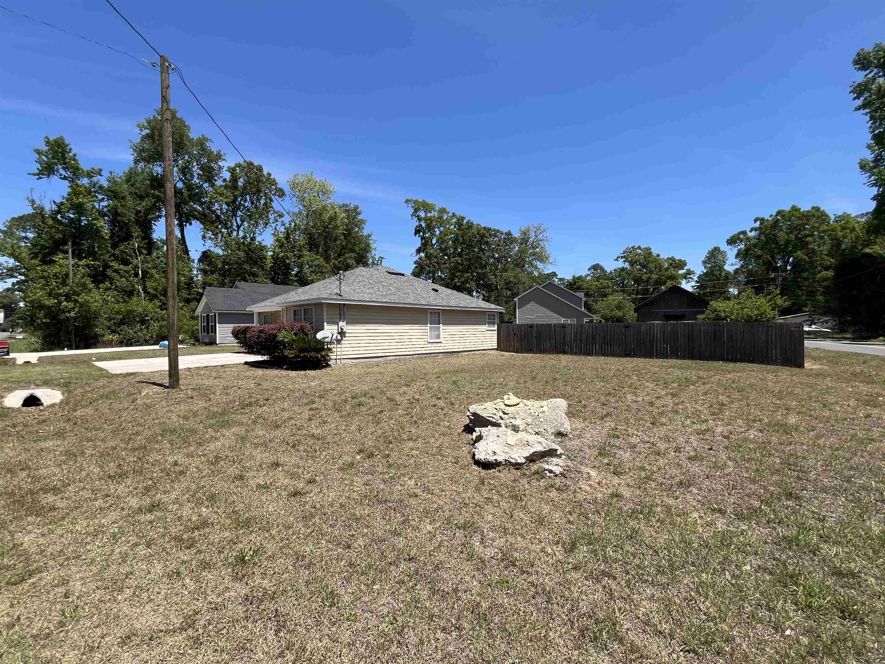 63 Mohave Road Crawfordville, FL 32327 - Photo 2 of 26