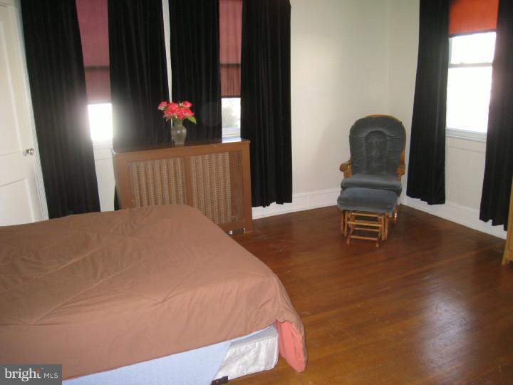 221 Shirley Road Upper Darby, PA 19082 - Photo 12 of 19 Bedroom - Main