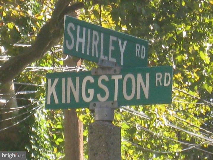 221 Shirley Road Upper Darby, PA 19082 - Photo 3 of 19
