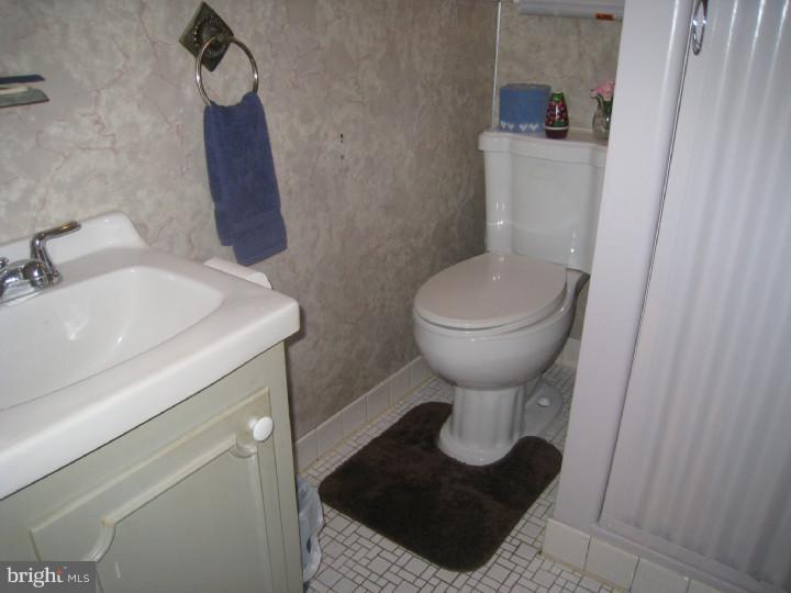 221 Shirley Road Upper Darby, PA 19082 - Photo 10 of 19 Bathroom