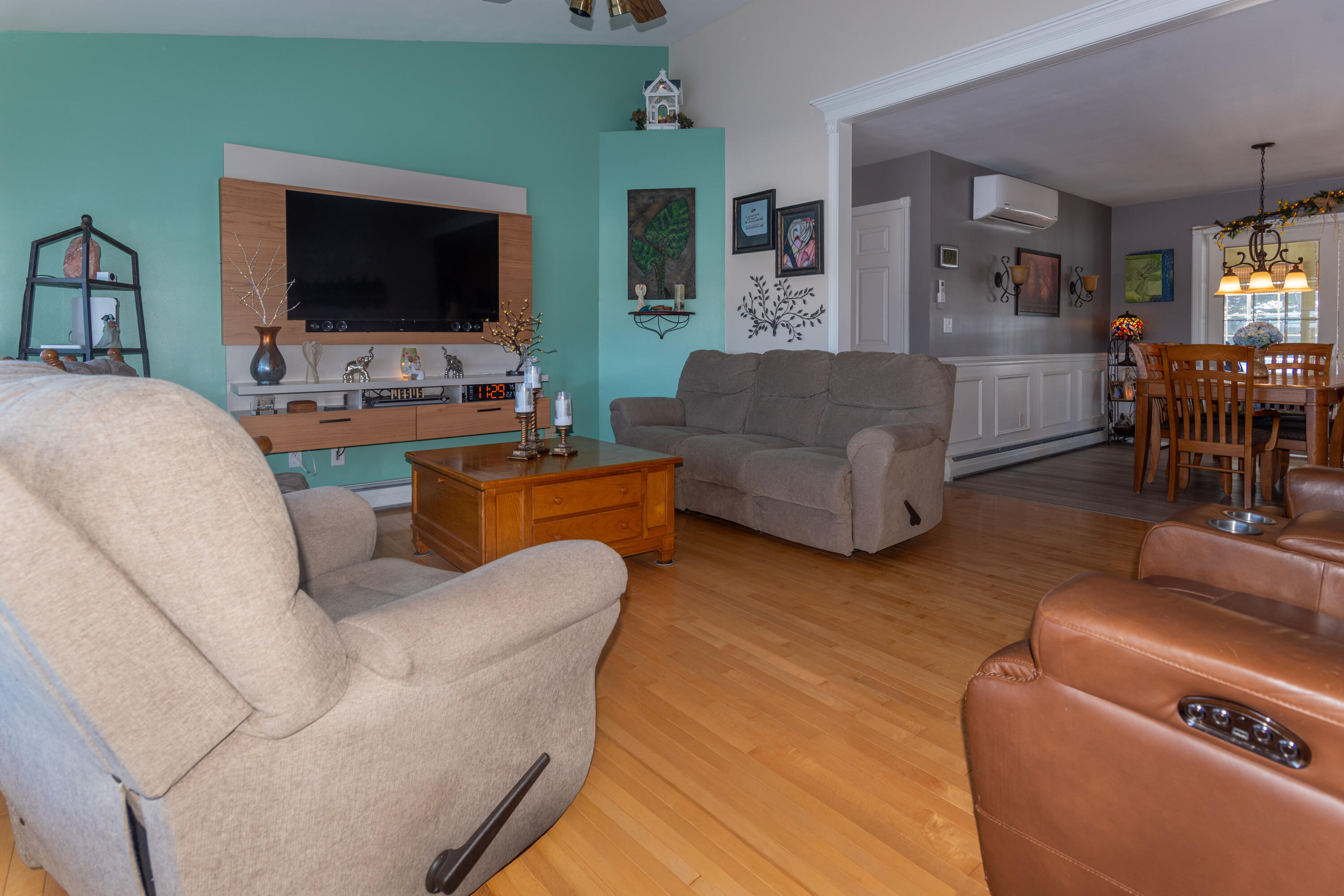222 Gagnon Road Madawaska, ME 04756 - Photo 31 of 57 Living room