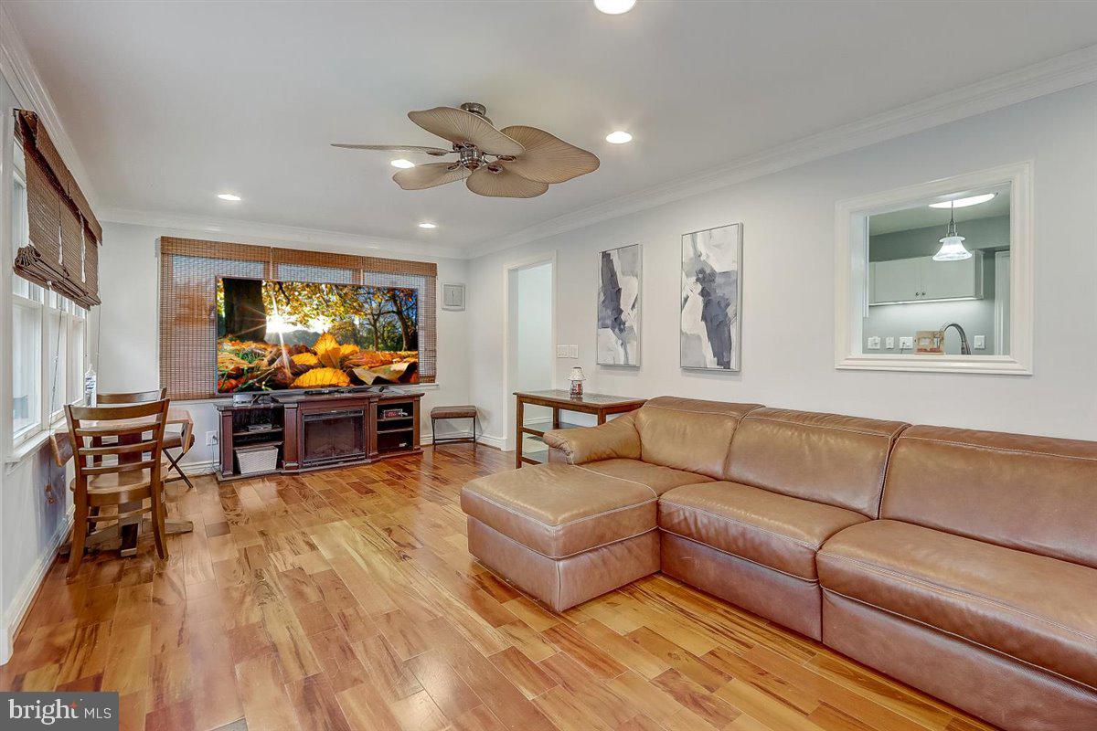8705 Valleyfield Road Lutherville-Timonium, MD 21093 - Photo 18 of 48 Family Room To Deck