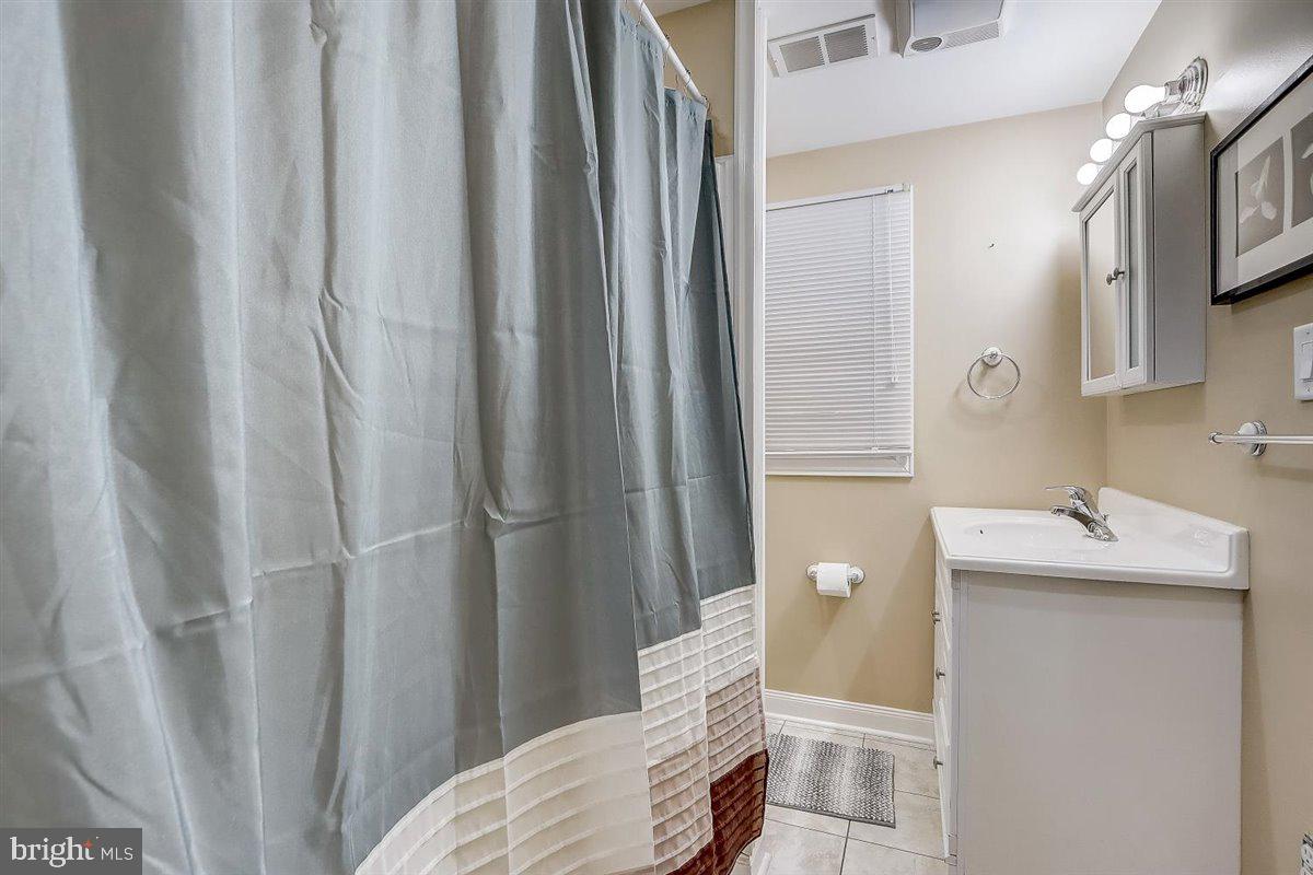 8705 Valleyfield Road Lutherville-Timonium, MD 21093 - Photo 30 of 48 Bath