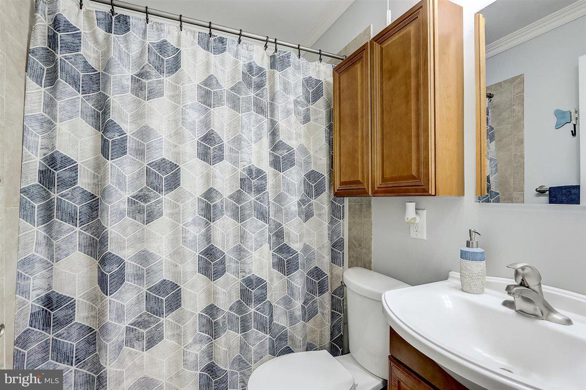 8705 Valleyfield Road Lutherville-Timonium, MD 21093 - Photo 31 of 48 Master Bath