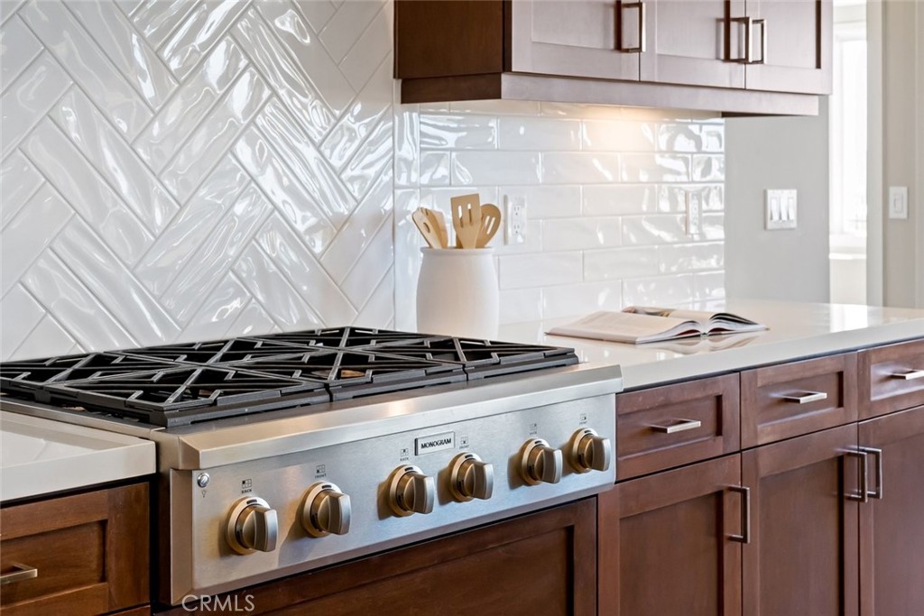 1590 Eucalyptus Road Nipomo, CA 93444 - Photo 11 of 75 a close view of stove top oven