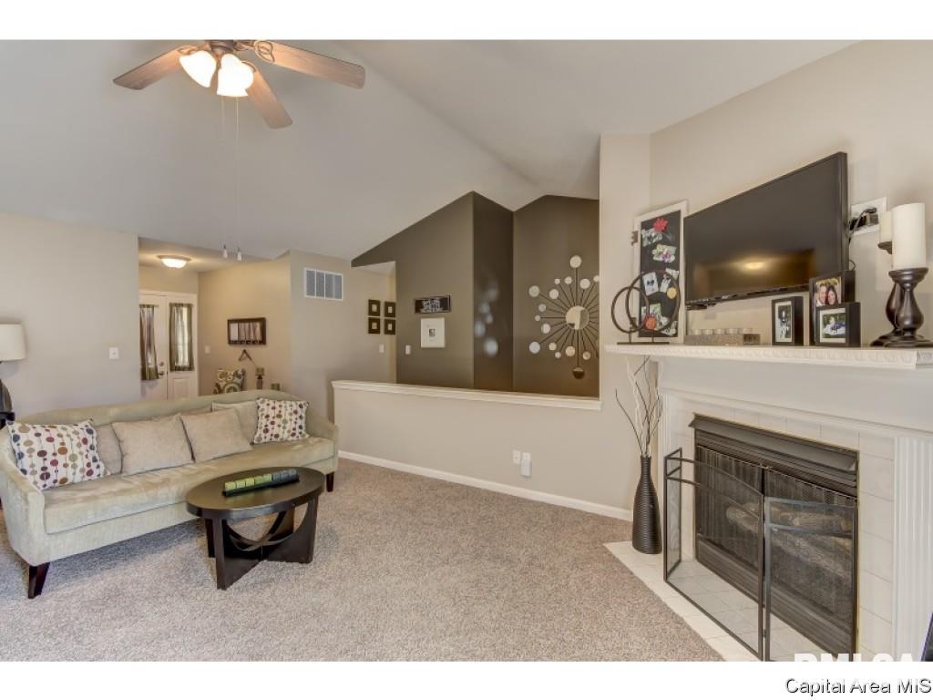 3708 Kerry Boulevard Springfield, IL 62712 - Photo 3 of 35 Gallery Image 3