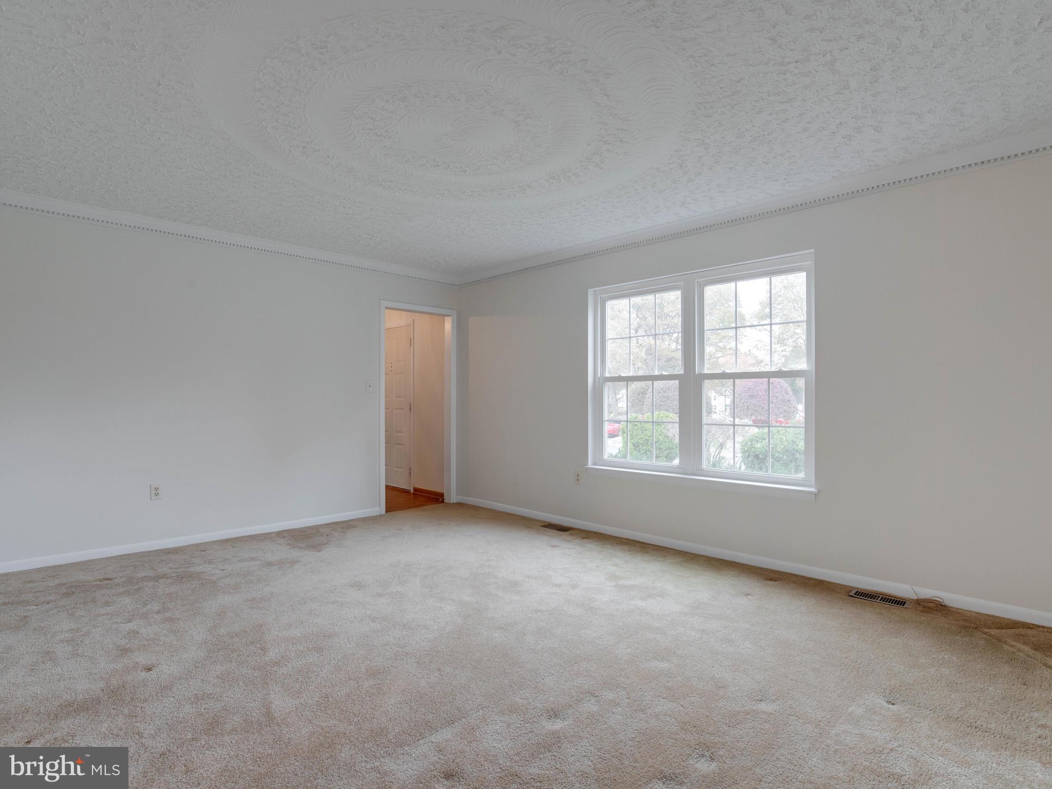 721 Mesquite Road Severn, MD 21144 - Photo 7 of 36 Huge Living Room w/ Dentil Crown Molding