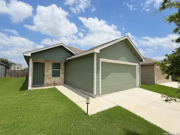 $1,875 | 5410 Daphne Path, San Antonio, TX 78253