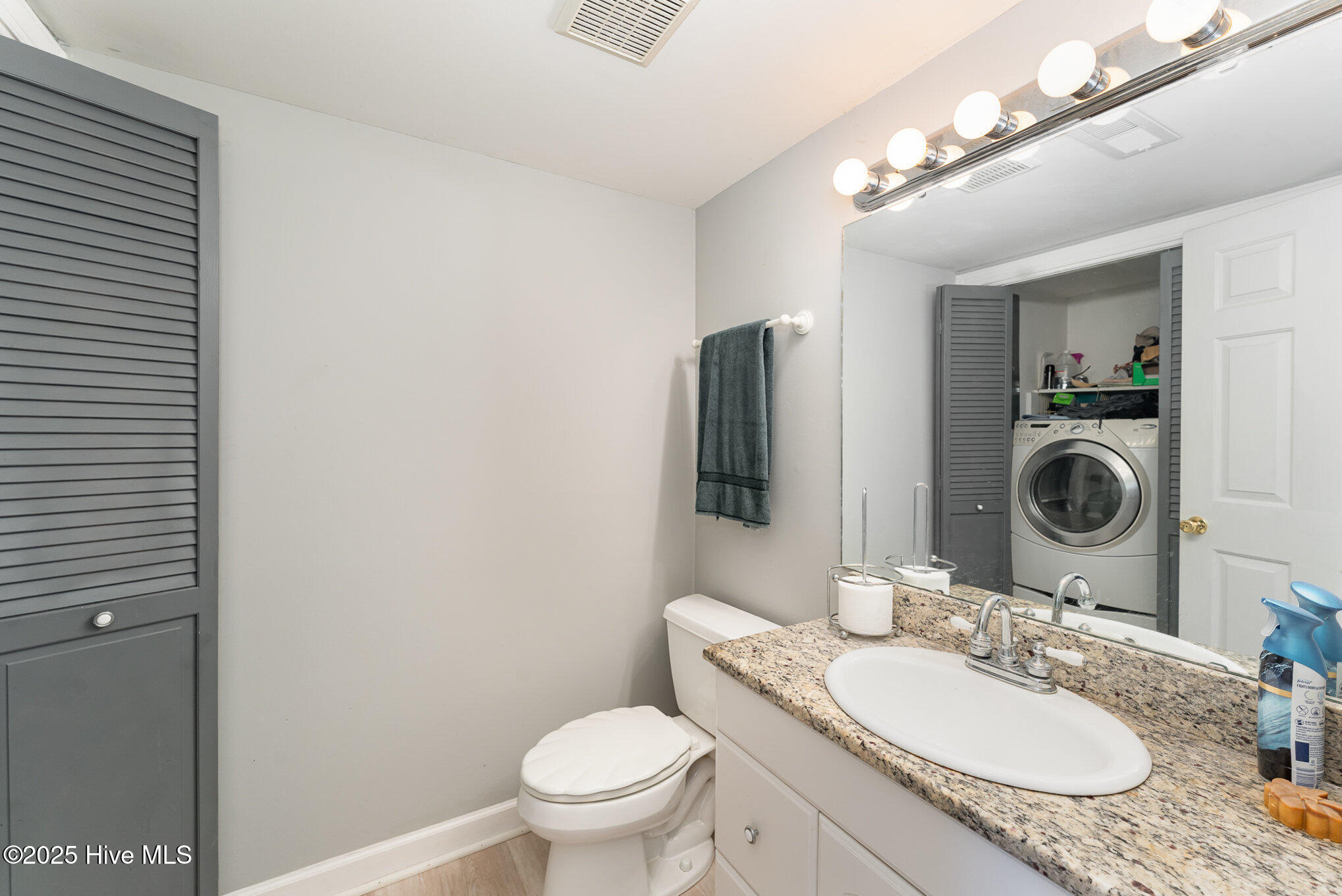 817 Roanoke Drive Cary, NC 27513 - Photo 19 of 26 020_a7400687-edit_765