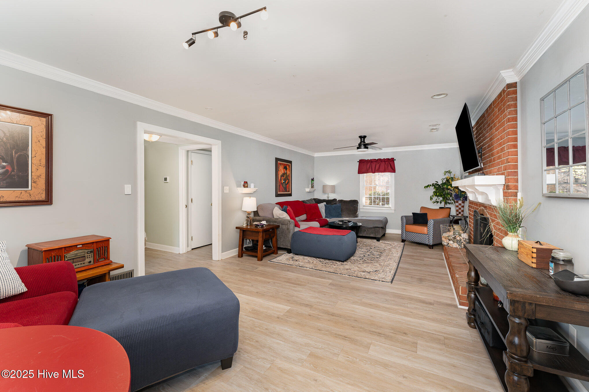 817 Roanoke Drive Cary, NC 27513 - Photo 7 of 26 008_a7400688-edit_133