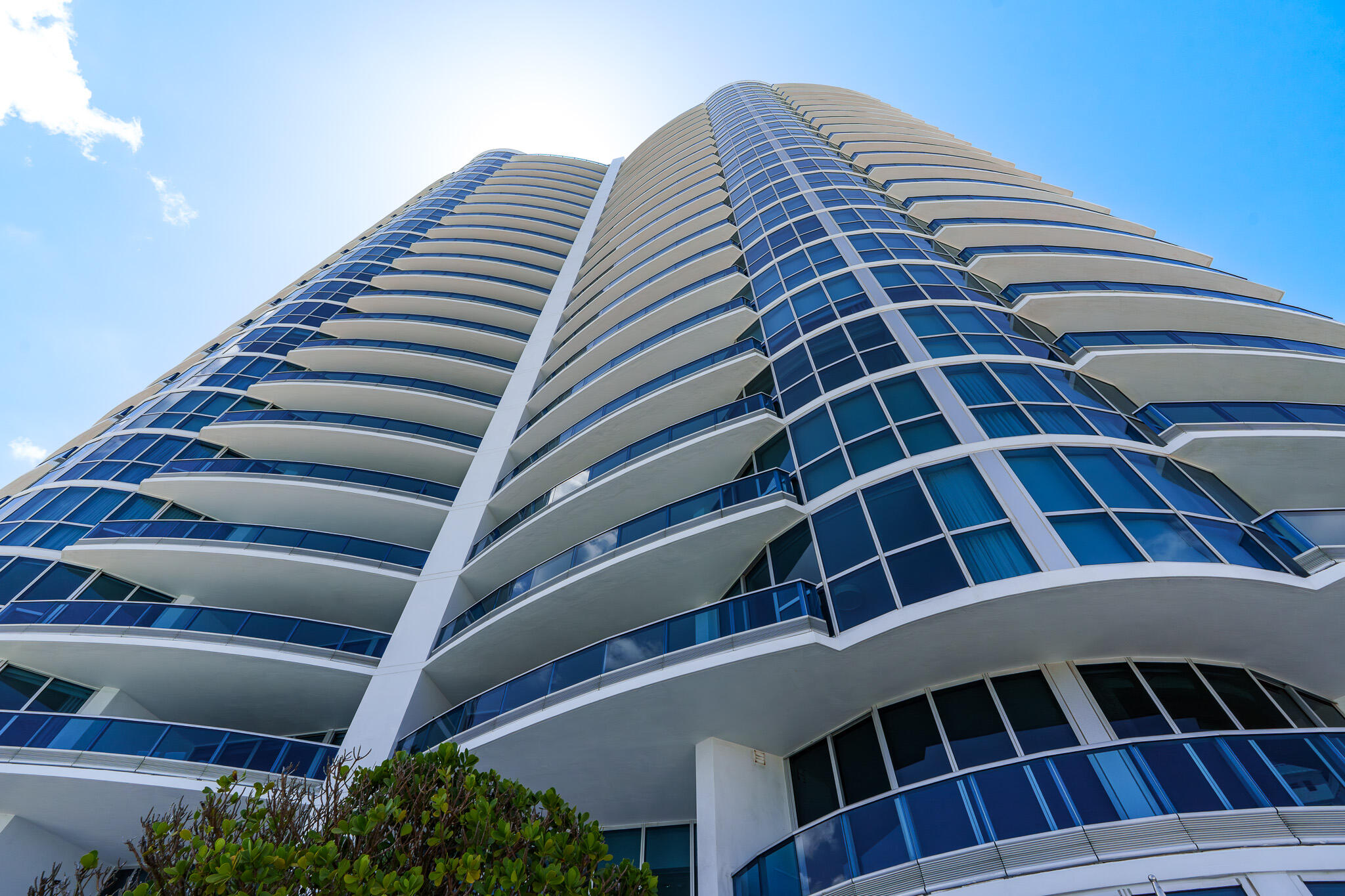 1600 South Ocean Boulevard, Unit MPH02 Lauderdale-by-the-Sea, FL 33062 - Photo 64 of 71 Skyward from Pool Deck