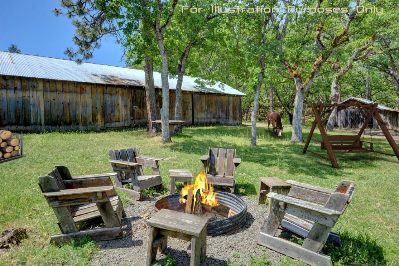 4980 East Antelope Road Eagle Point, OR 97524 - Photo 18 of 35 Outdoor Firepit