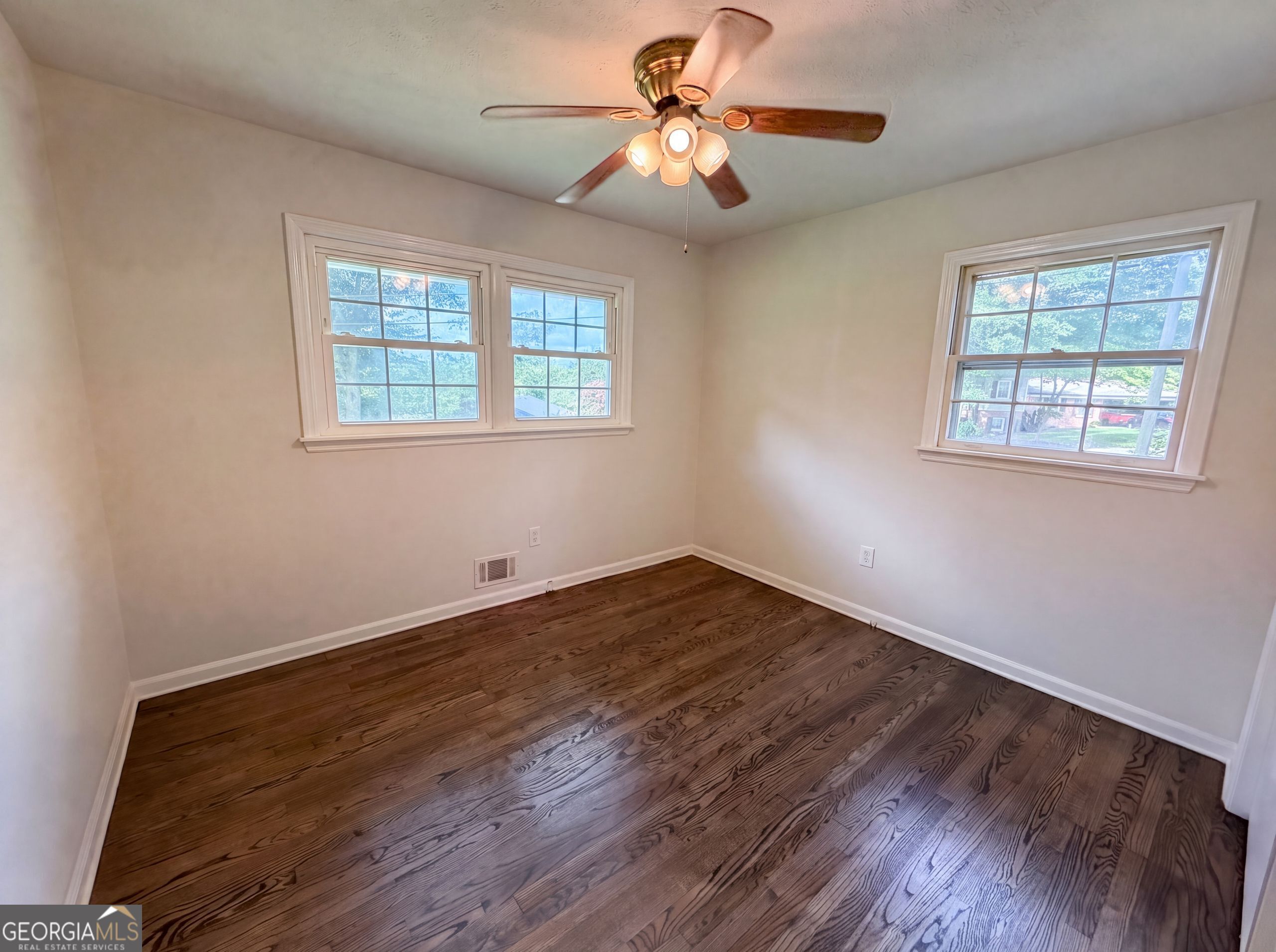 1276 Robin Road Northeast Conyers, GA 30012 - Photo 14 of 20 Gallery Image 14