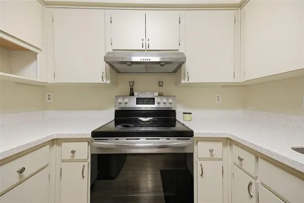 $198,000 | 2690 Coral Landings Boulevard, Unit 133, Palm Harbor, FL 34684