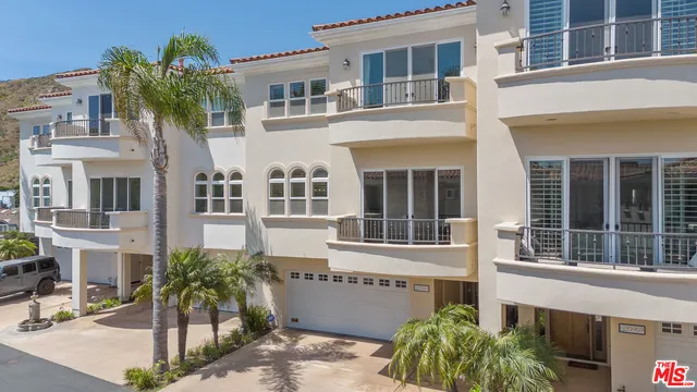 $2,295,000 | 23963 De Ville Way, Malibu, CA 90265