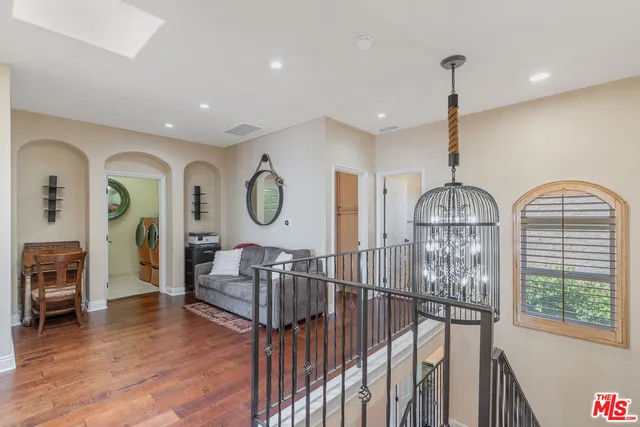 $2,295,000 | 23963 De Ville Way, Malibu, CA 90265