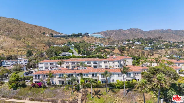 $2,295,000 | 23963 De Ville Way, Malibu, CA 90265