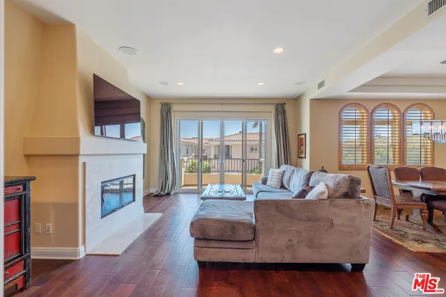 $2,295,000 | 23963 De Ville Way, Malibu, CA 90265