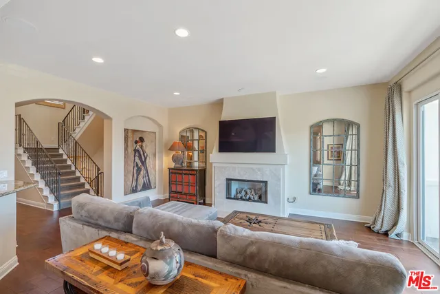 $2,295,000 | 23963 De Ville Way, Malibu, CA 90265