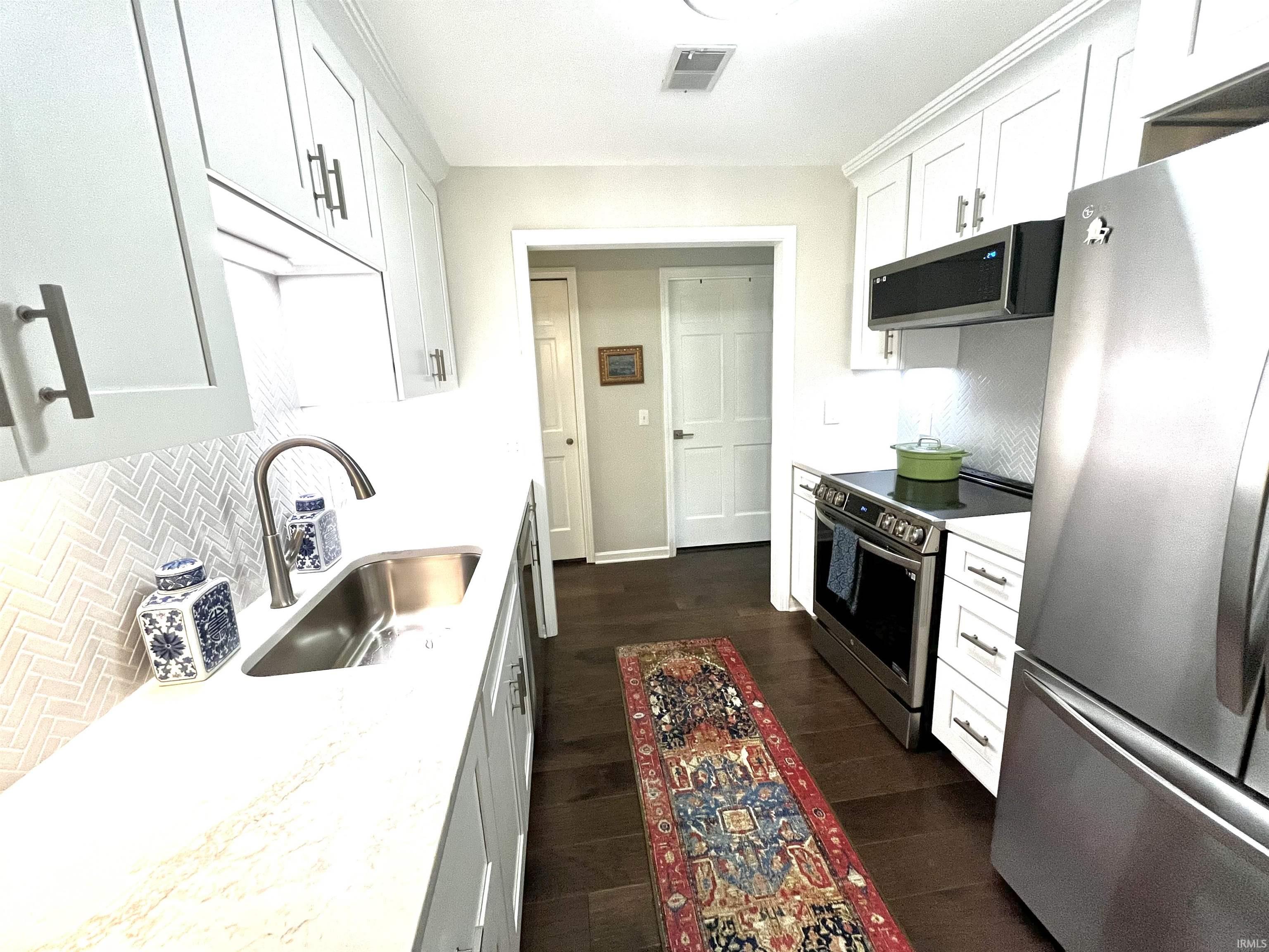 6618 Newburgh Road Evansville, IN 47715 - Photo 11 of 30