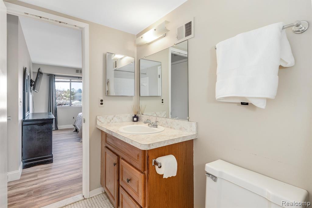 1693 Riverside Drive, Unit 5 Rochester Hills, MI 48309 - Photo 14 of 25