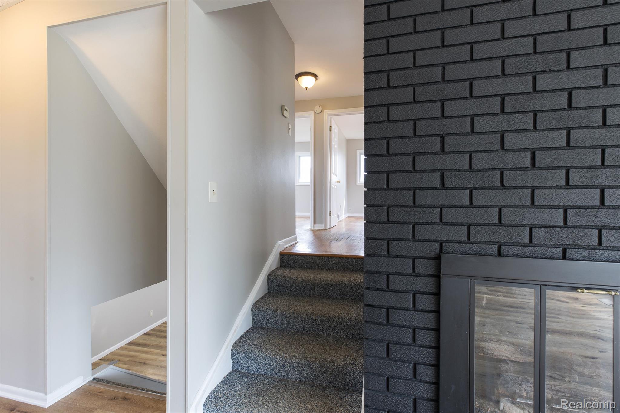 32375 Bonnet Hill Road Farmington, MI 48334 - Photo 17 of 36 Gallery Image 17