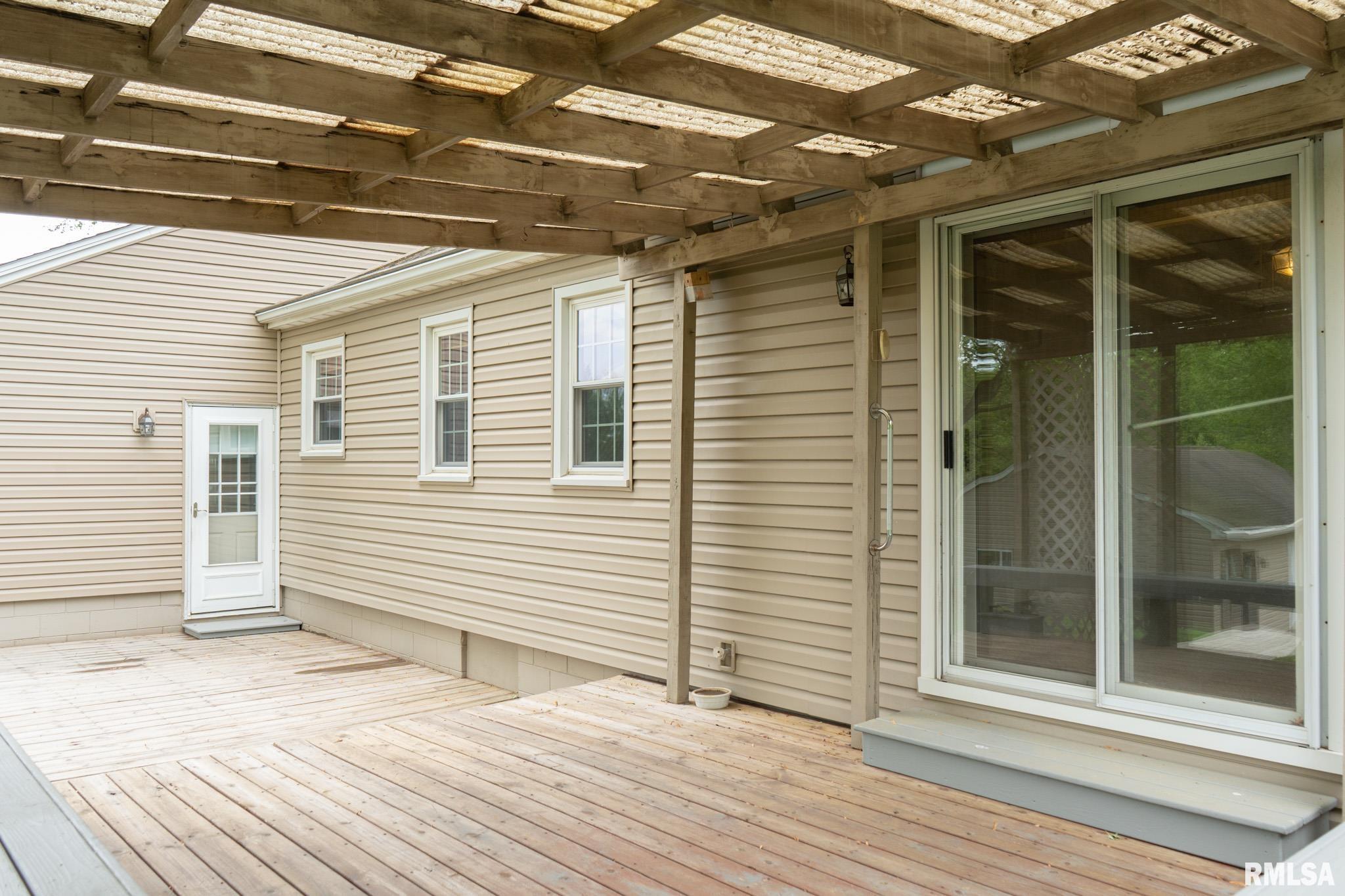 412 Timberlan Road Metamora, IL 61548 - Photo 4 of 35