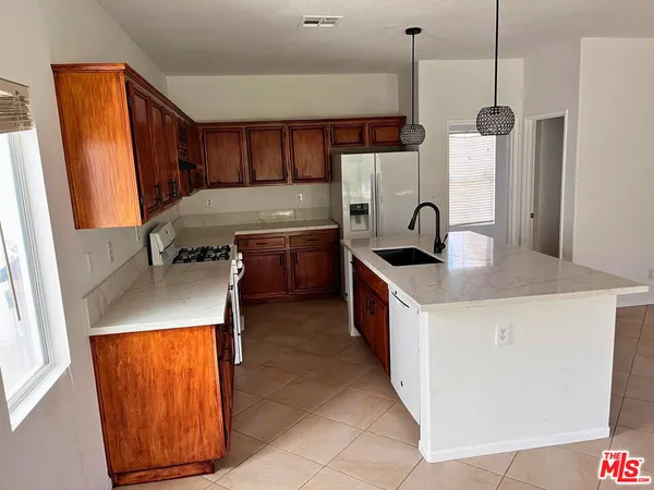 $2,950 | 3811 Eastgate N Road, Palm Springs, CA 92262