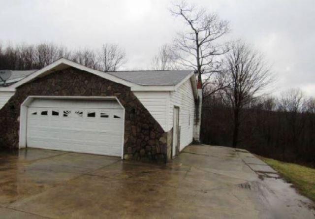 416 Braddock Road Markleysburg, PA 15459 - Photo 3 of 12