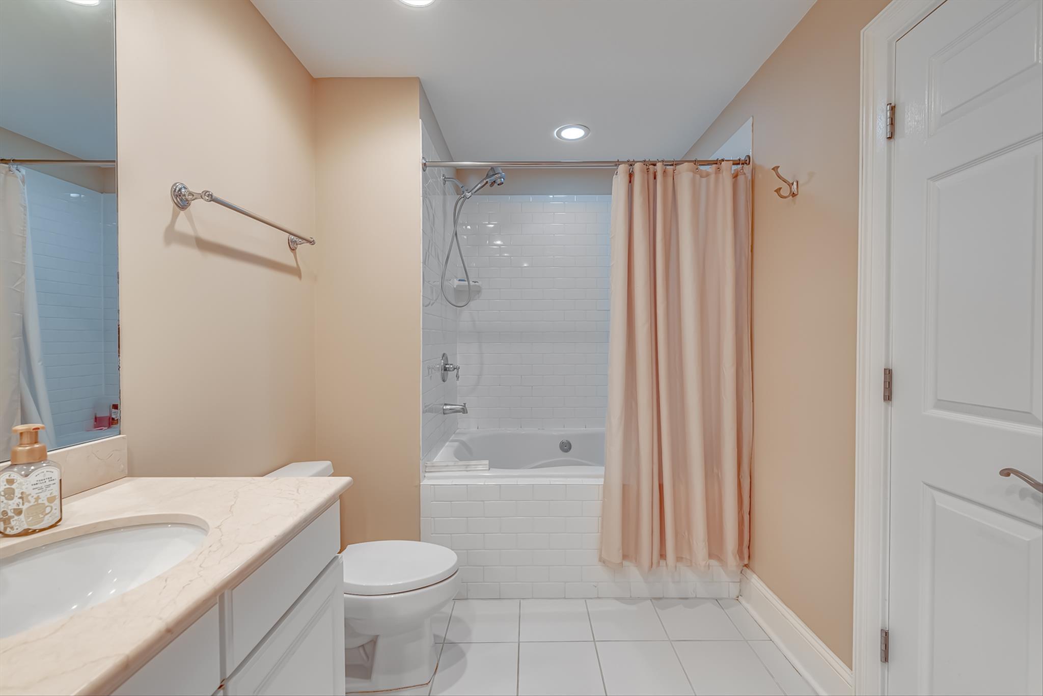 498 Albemarle Road, Unit 516 Charleston, SC 29407 - Photo 18 of 28 Bath 2