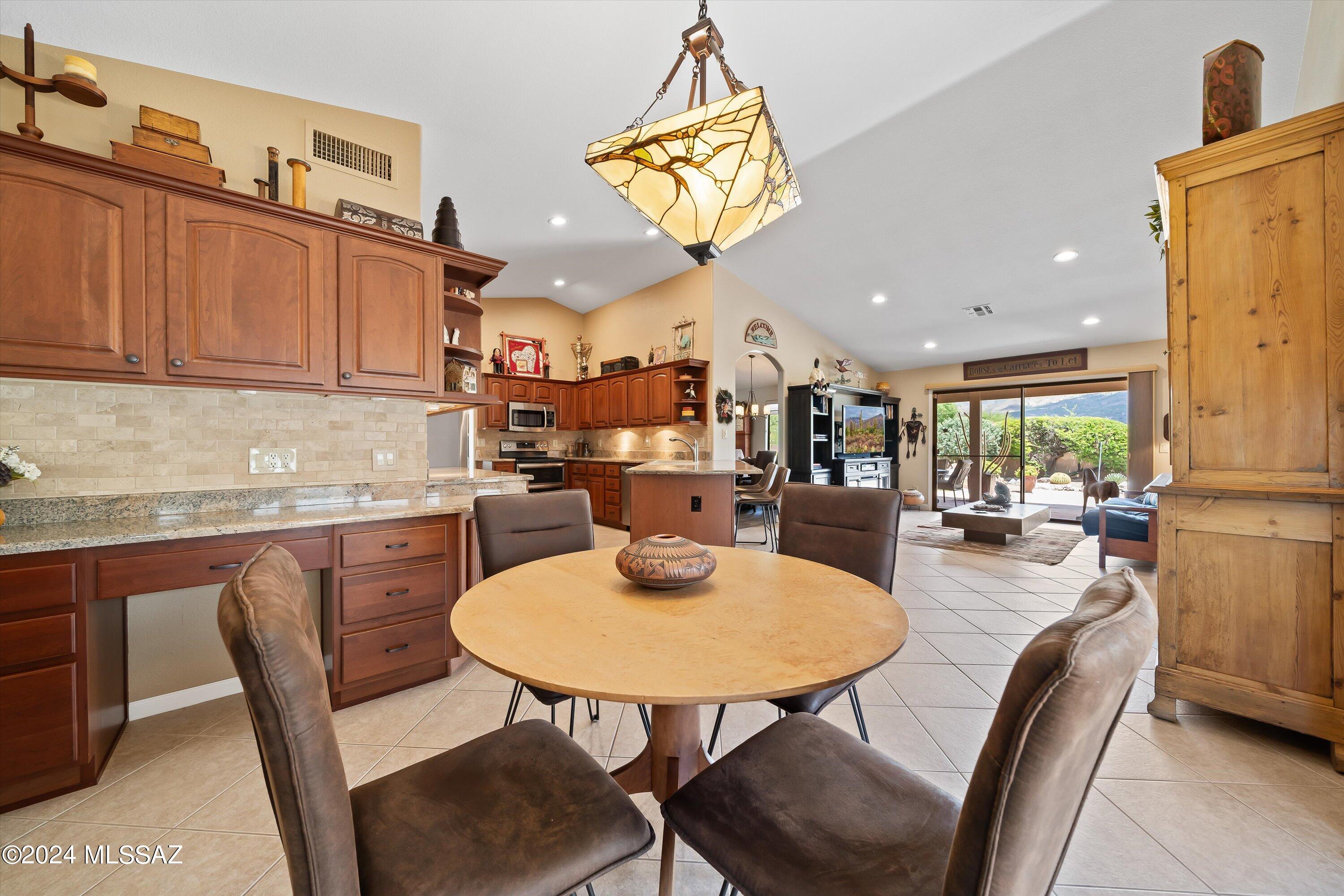 36031 Mesa Ridge Drive Tucson, AZ 85739 - Photo 4 of 45