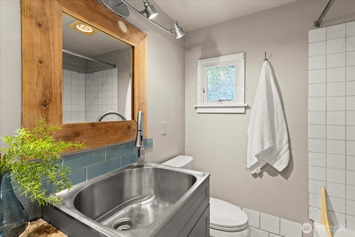 508 North 95th Street Seattle, WA 98103 - Photo 17 of 29 Gallery Image 17