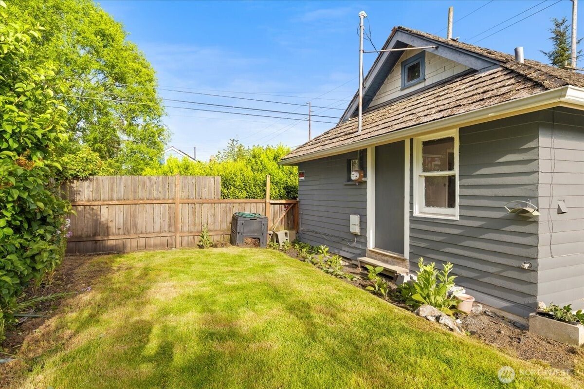 508 North 95th Street Seattle, WA 98103 - Photo 23 of 29 Gallery Image 23