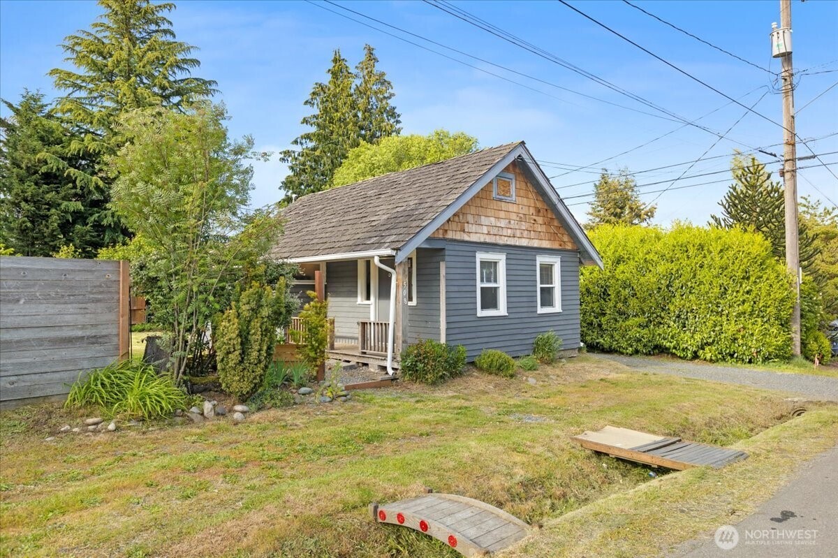 508 North 95th Street Seattle, WA 98103 - Photo 3 of 29 Gallery Image 3