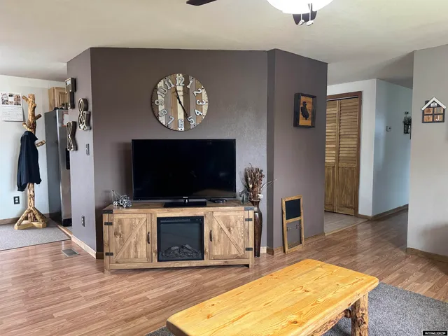 $279,000 | 85 Webbwood Road, Riverton, WY 82501