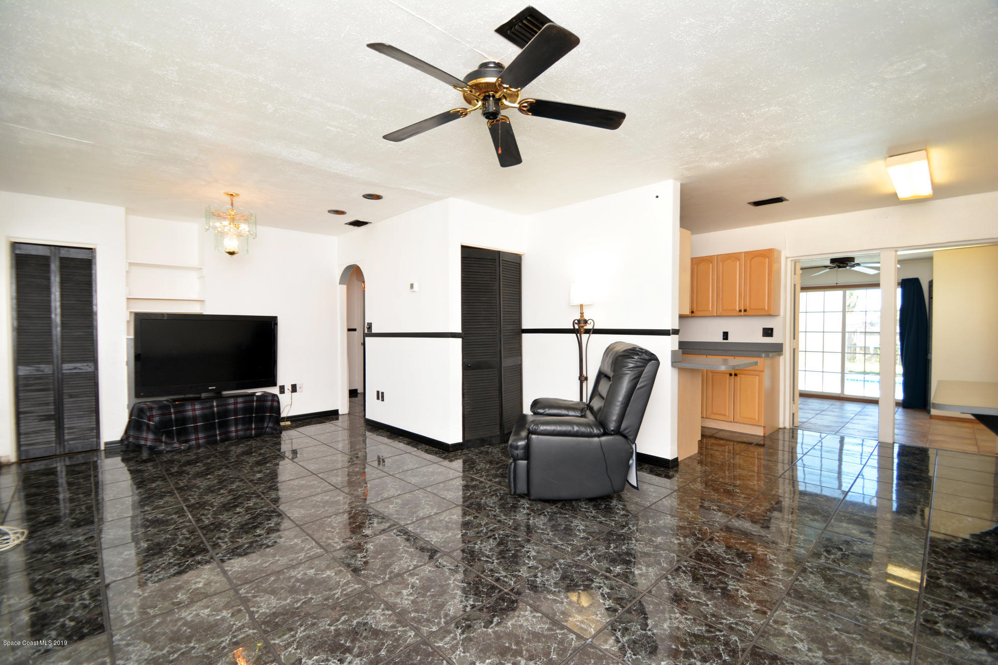 2244 Post Road Melbourne, FL 32935 - Photo 3 of 18 DSC_3660