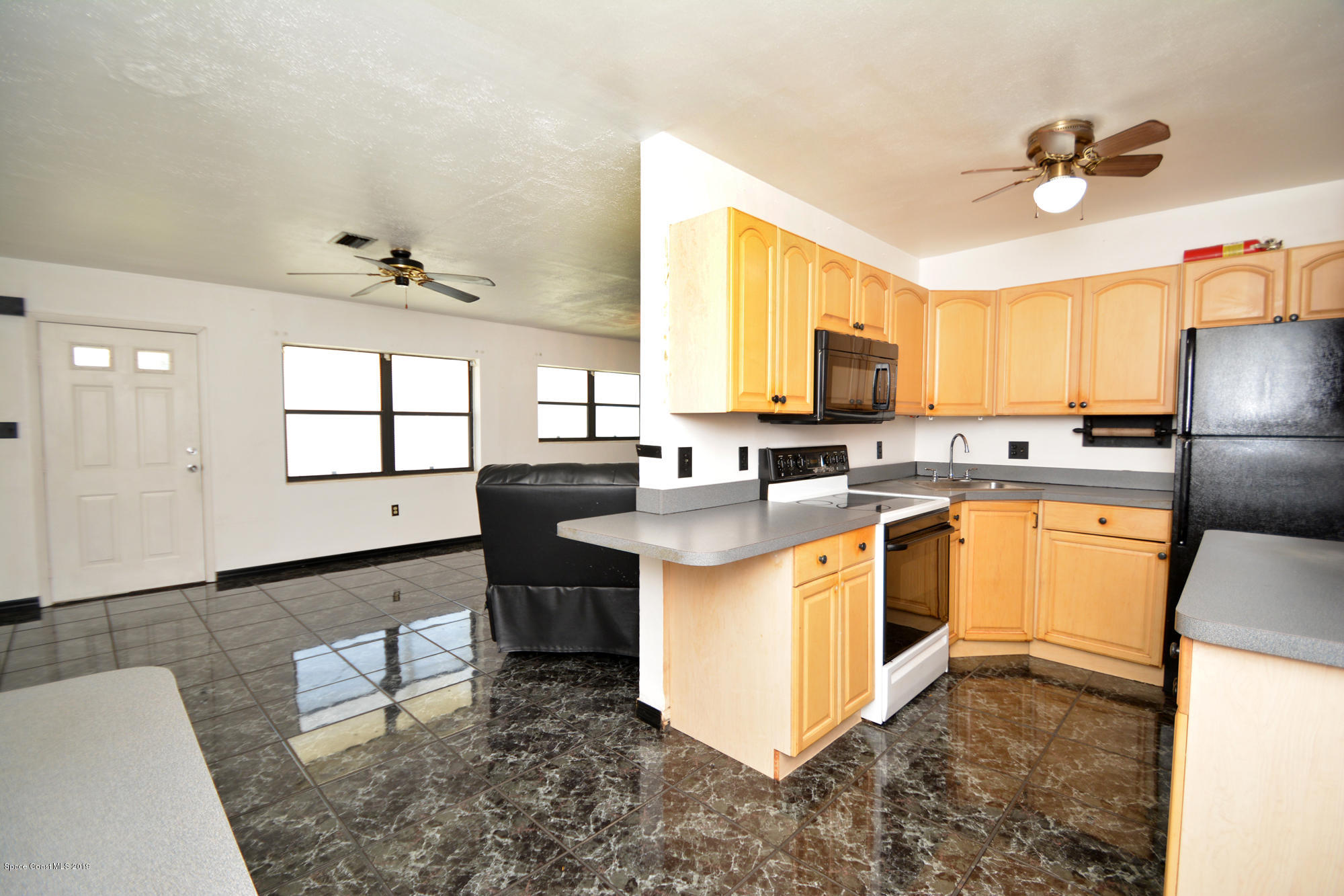 2244 Post Road Melbourne, FL 32935 - Photo 4 of 18 DSC_3648