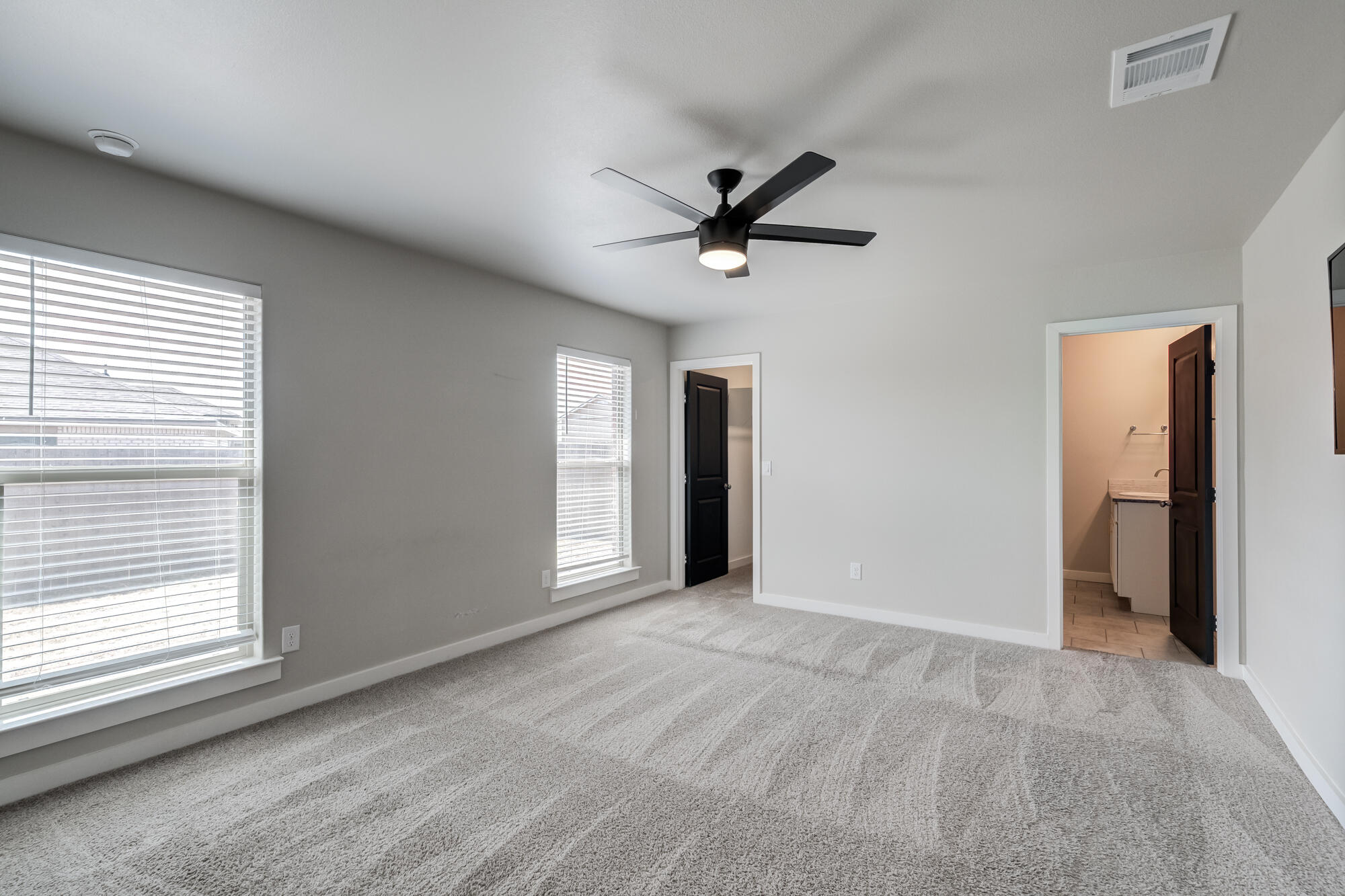 3203 Valencia Avenue Lubbock, TX 79407 - Photo 4 of 36 3203-Valencia-Ave_Lubbock-TX_28
